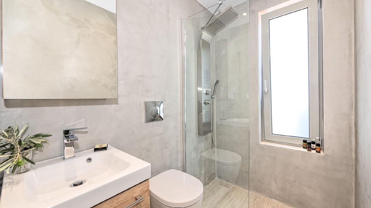 Photo of Bathroom in Platanias Town