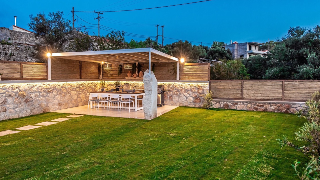 Photo of Outdoor in Gerani