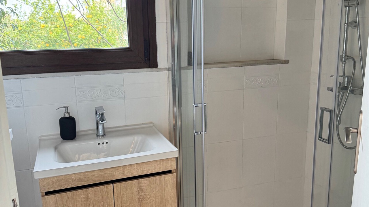 Photo of Bathroom in Ialyssos