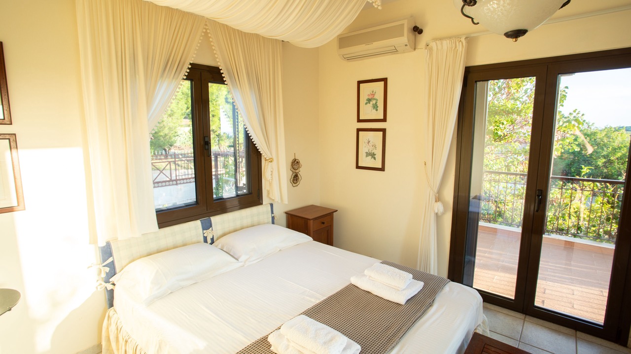 Photo of Bedroom in Lavreotiki