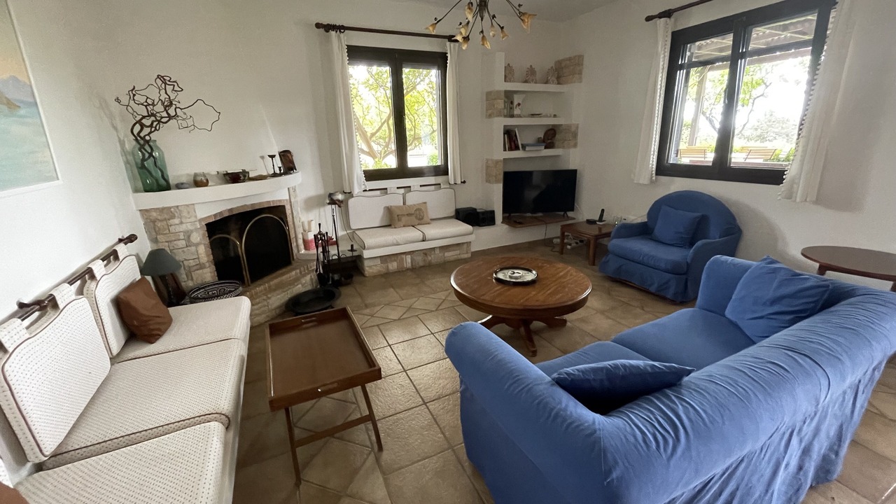 Photo of Livingroom in Lavreotiki