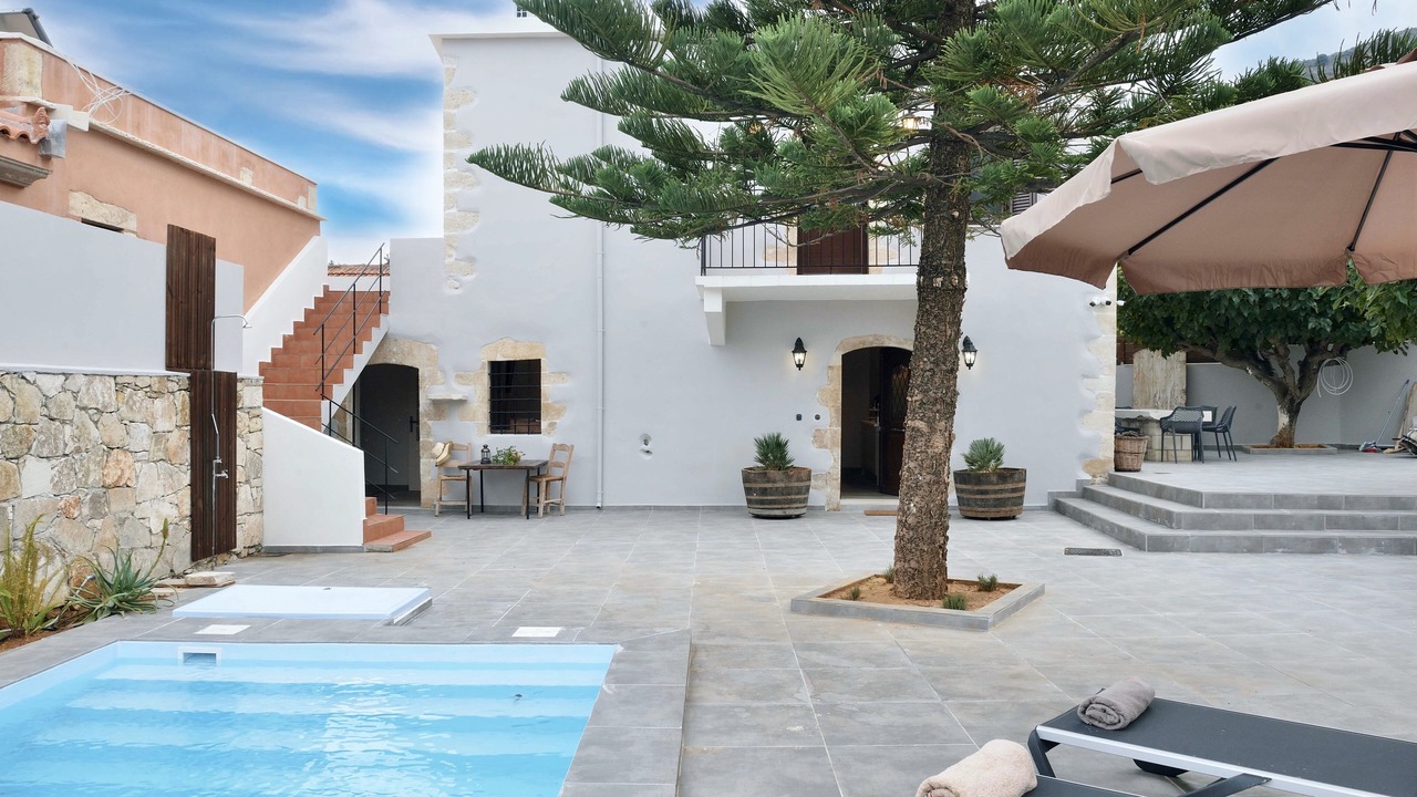 Photo of Outdoor in Tzitzifes