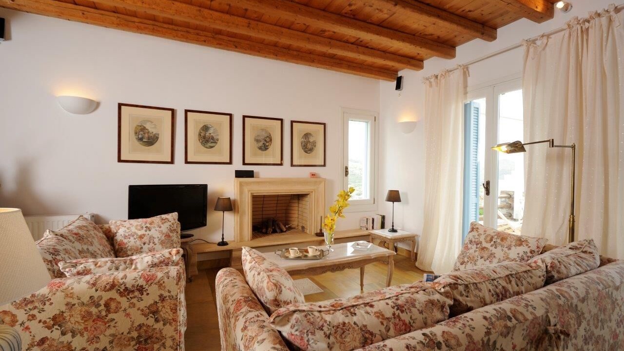 Photo of Livingroom in Paleopolis