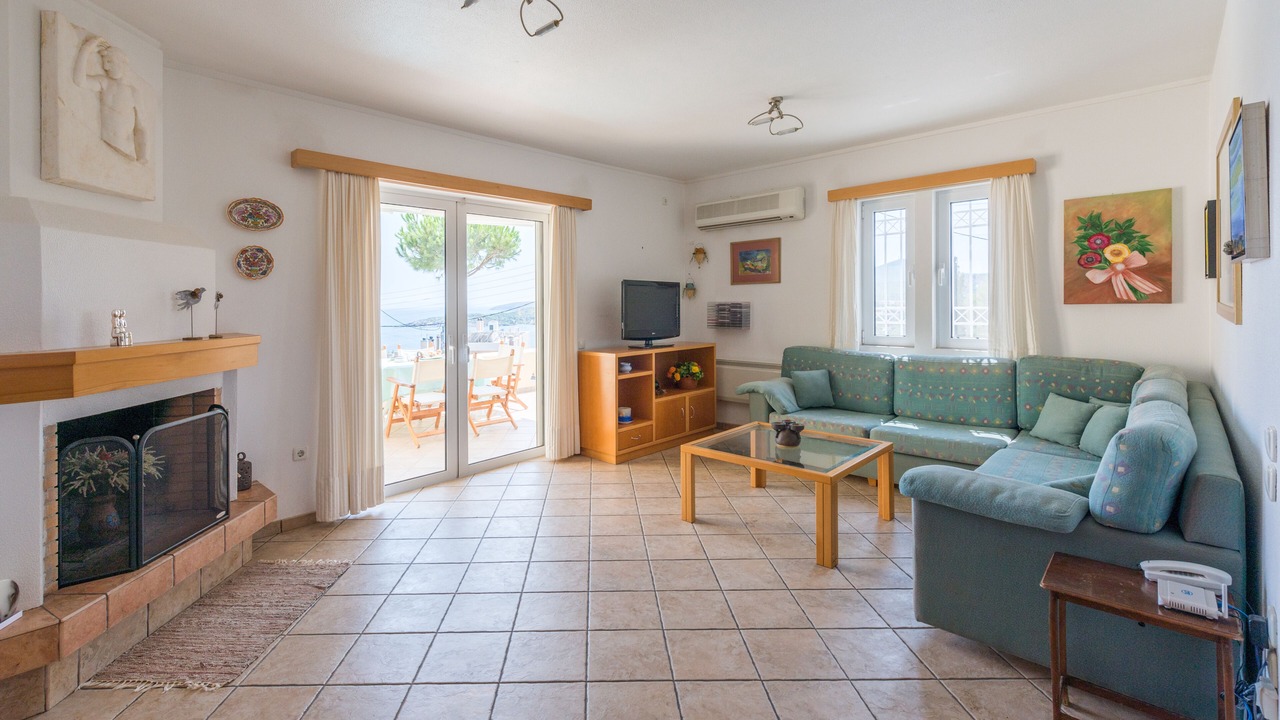Photo of Livingroom in Lavreotiki