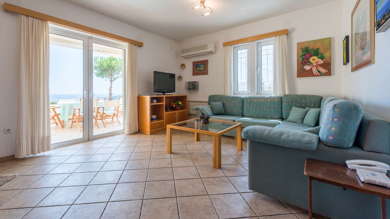 Photo of Livingroom in Lavreotiki