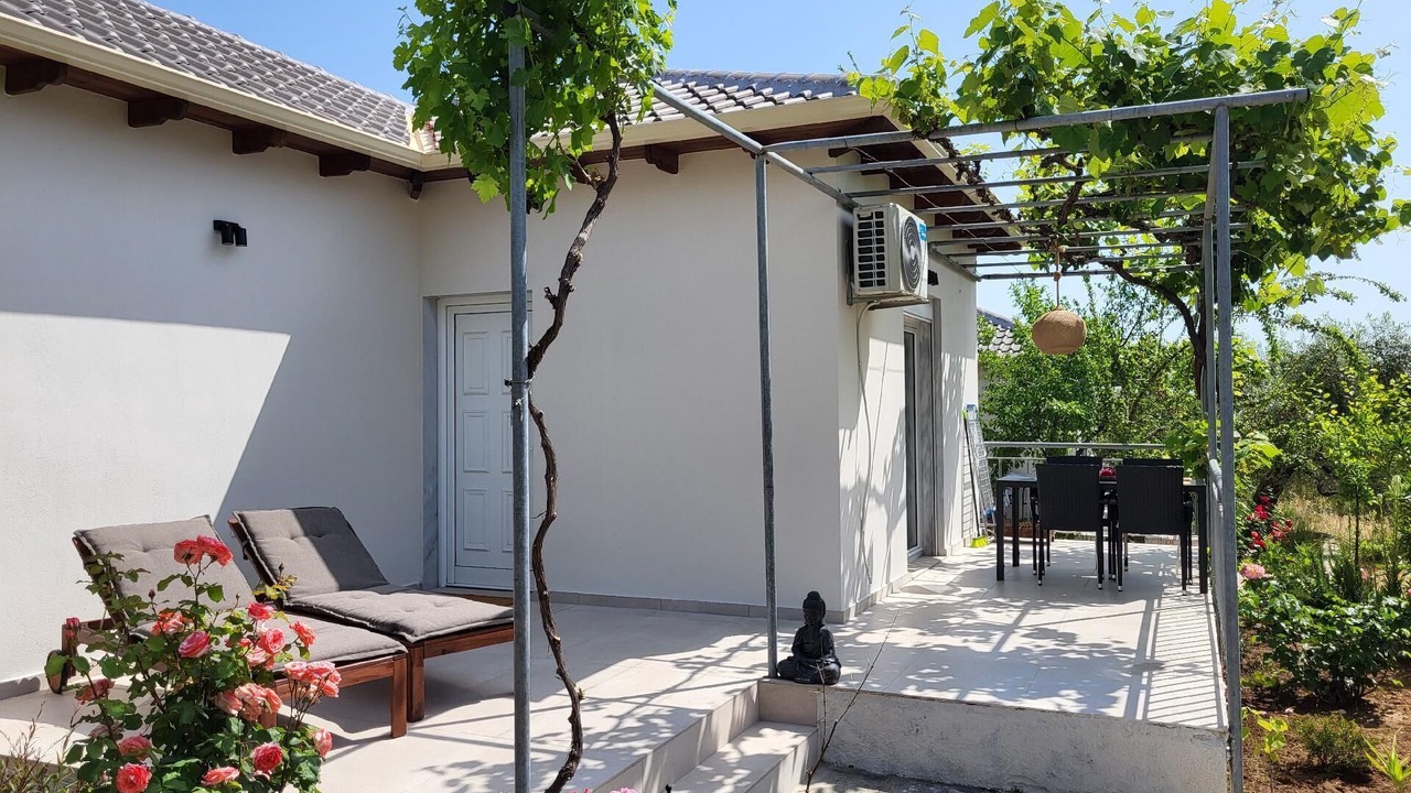 Photo of Patio Balcony in Skala Potamias