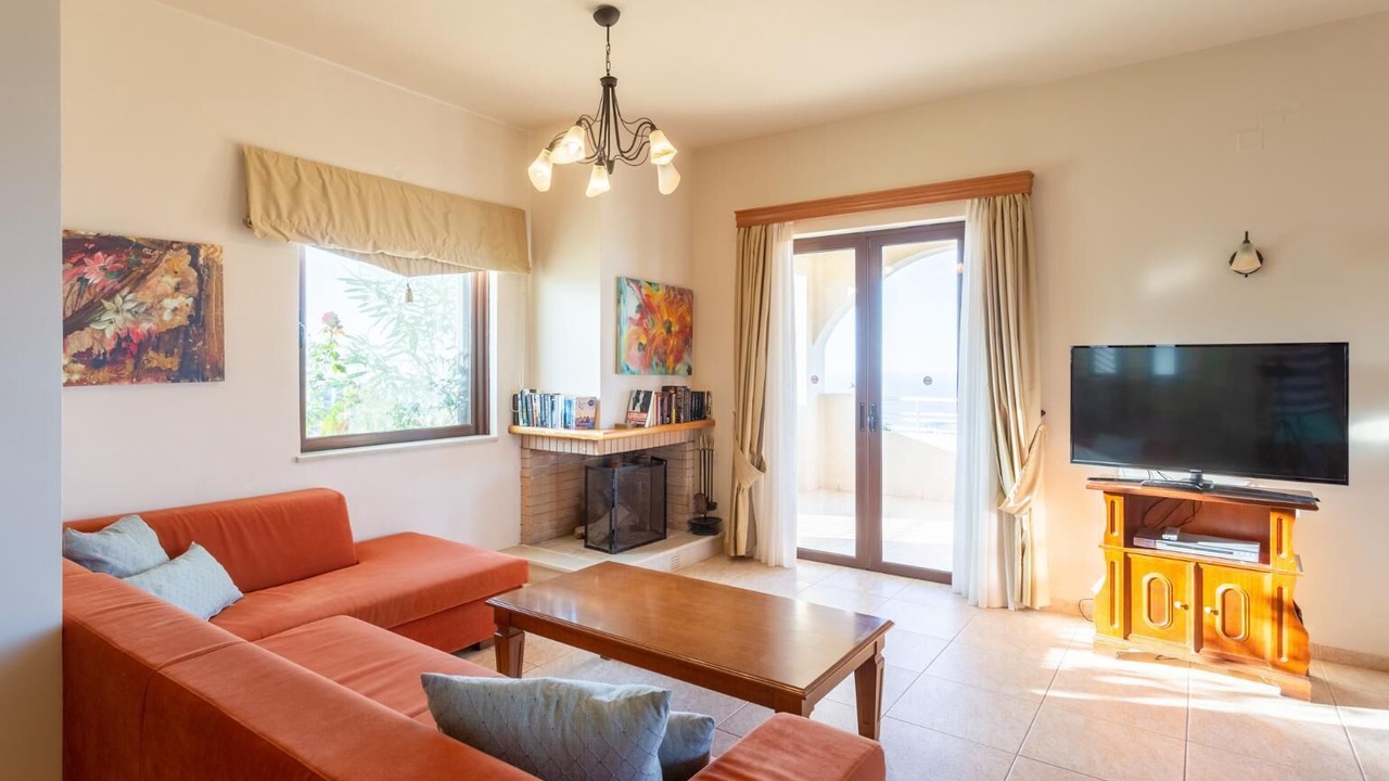 Photo of Livingroom in Roussospiti