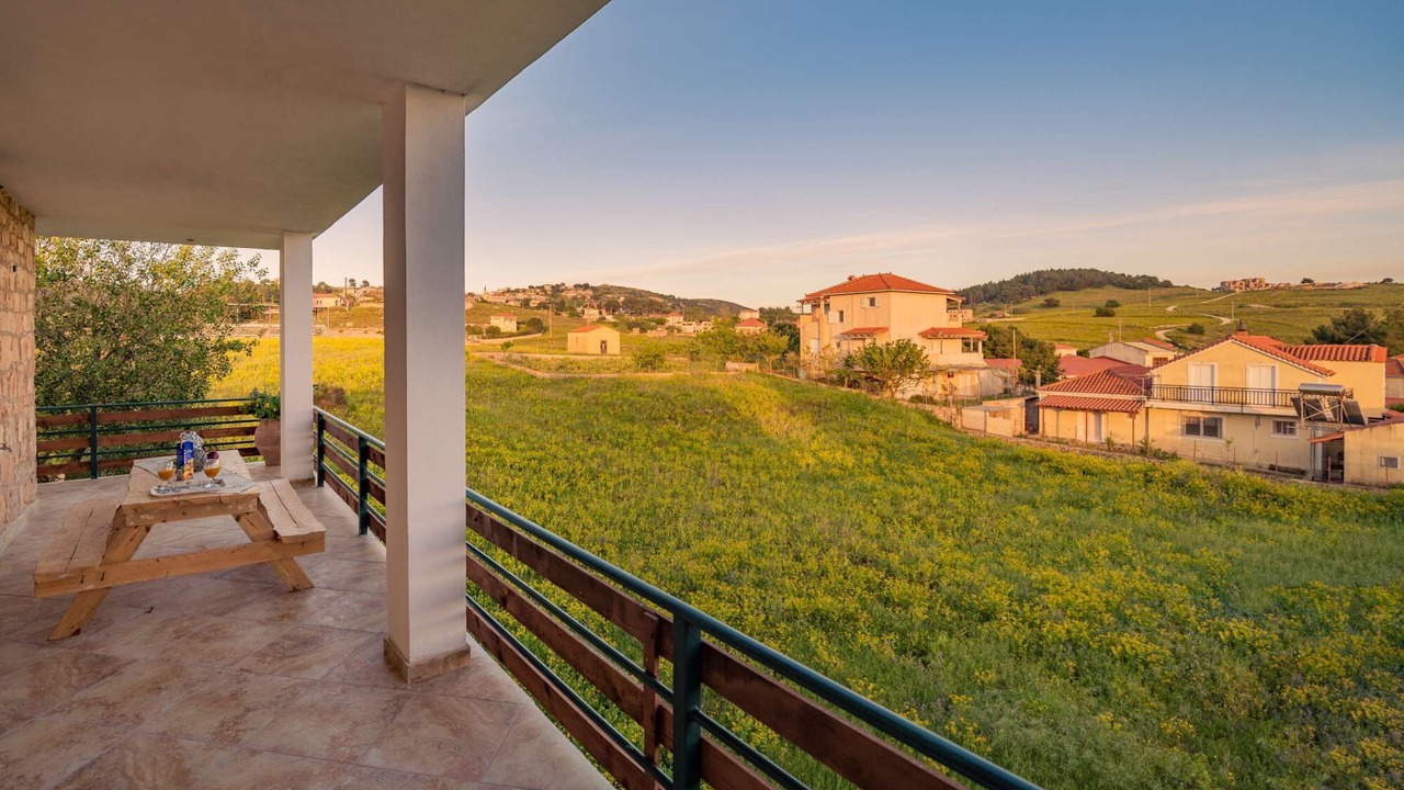Photo of Patio Balcony in Elation