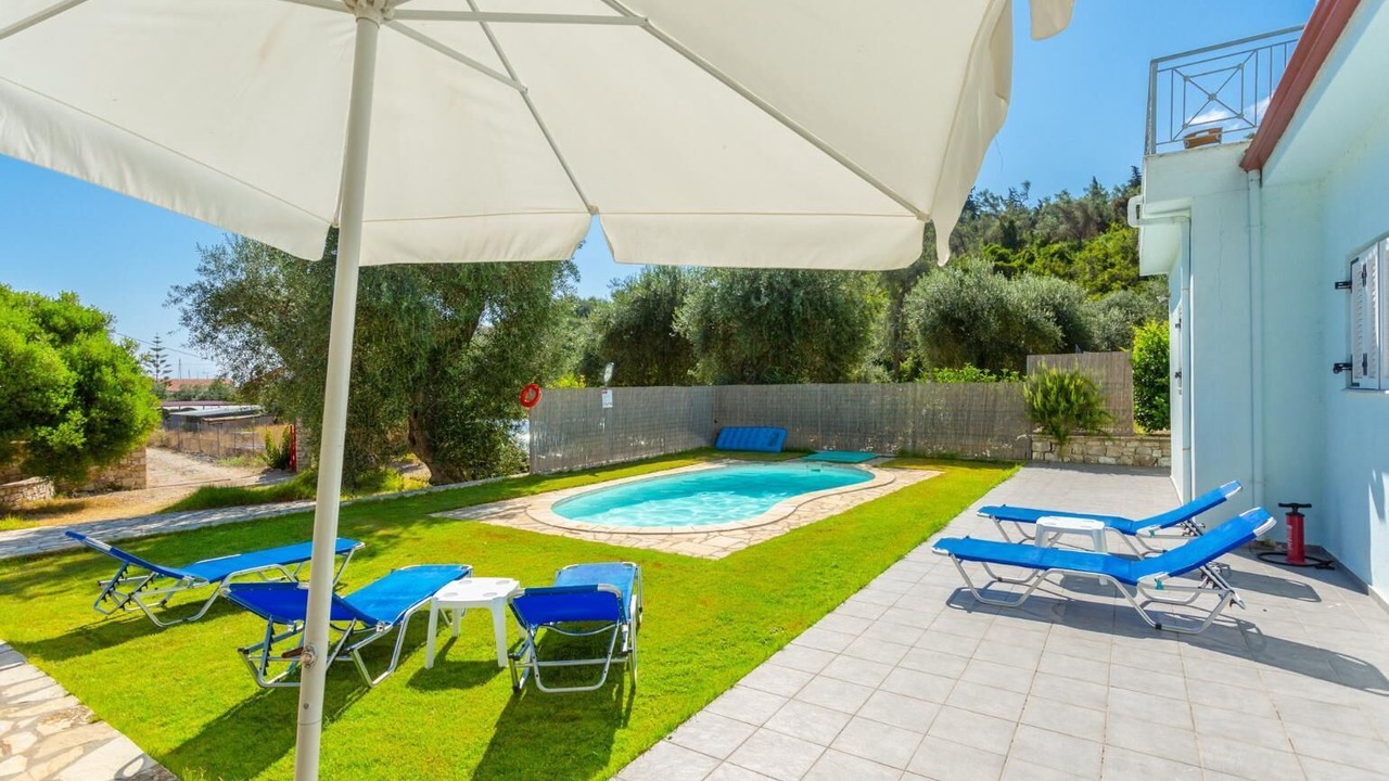 Photo of Outdoor in Longos