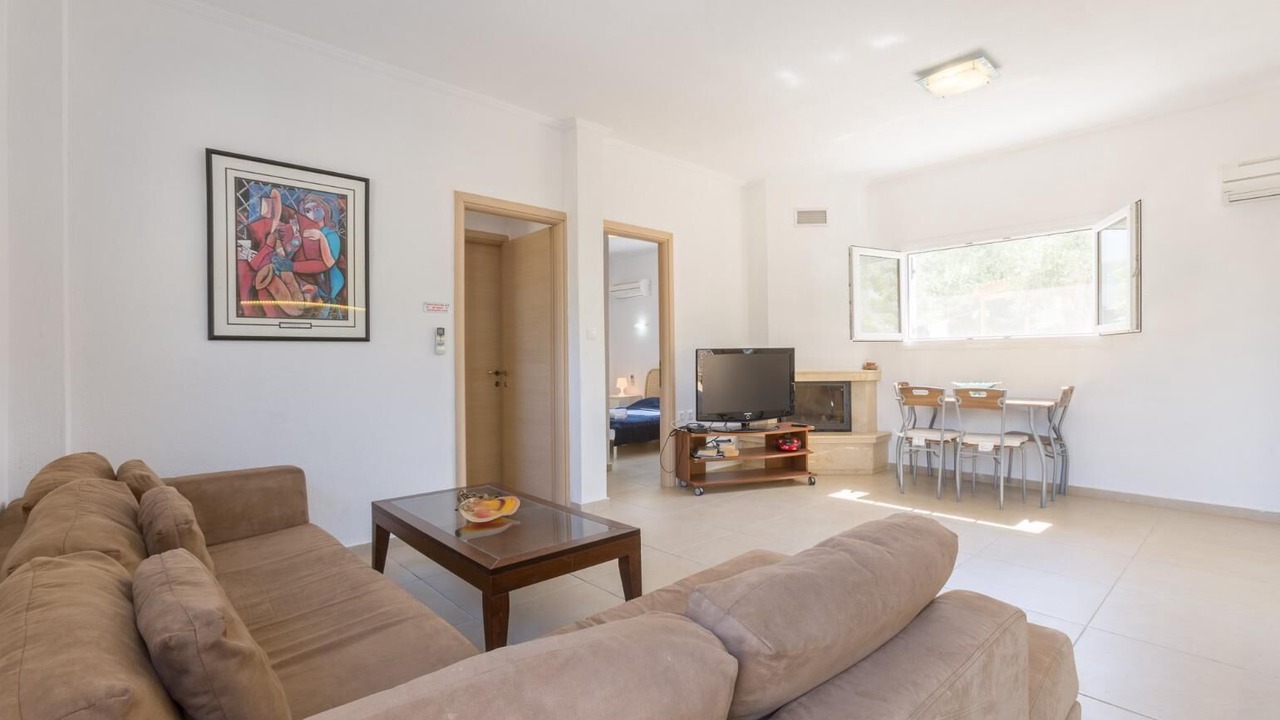 Photo of Bedroom in Longos