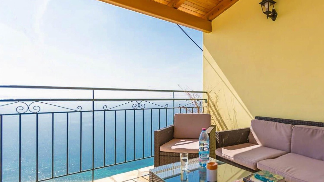 Photo of Patio Balcony in Nisaki