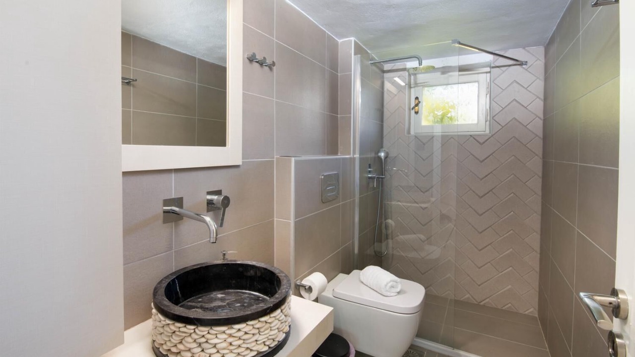 Photo of Bathroom in Lakka