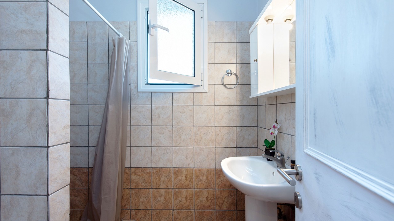 Photo of Bathroom in Perama