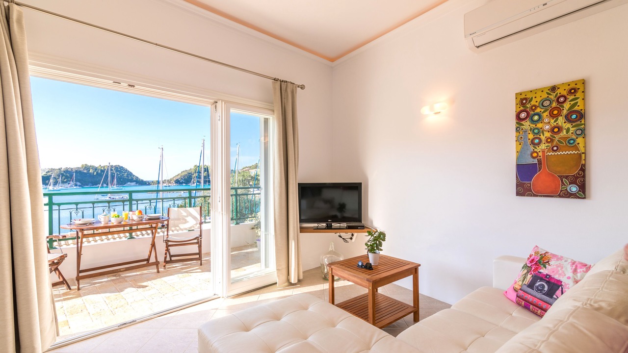 Photo of Livingroom in Lakka