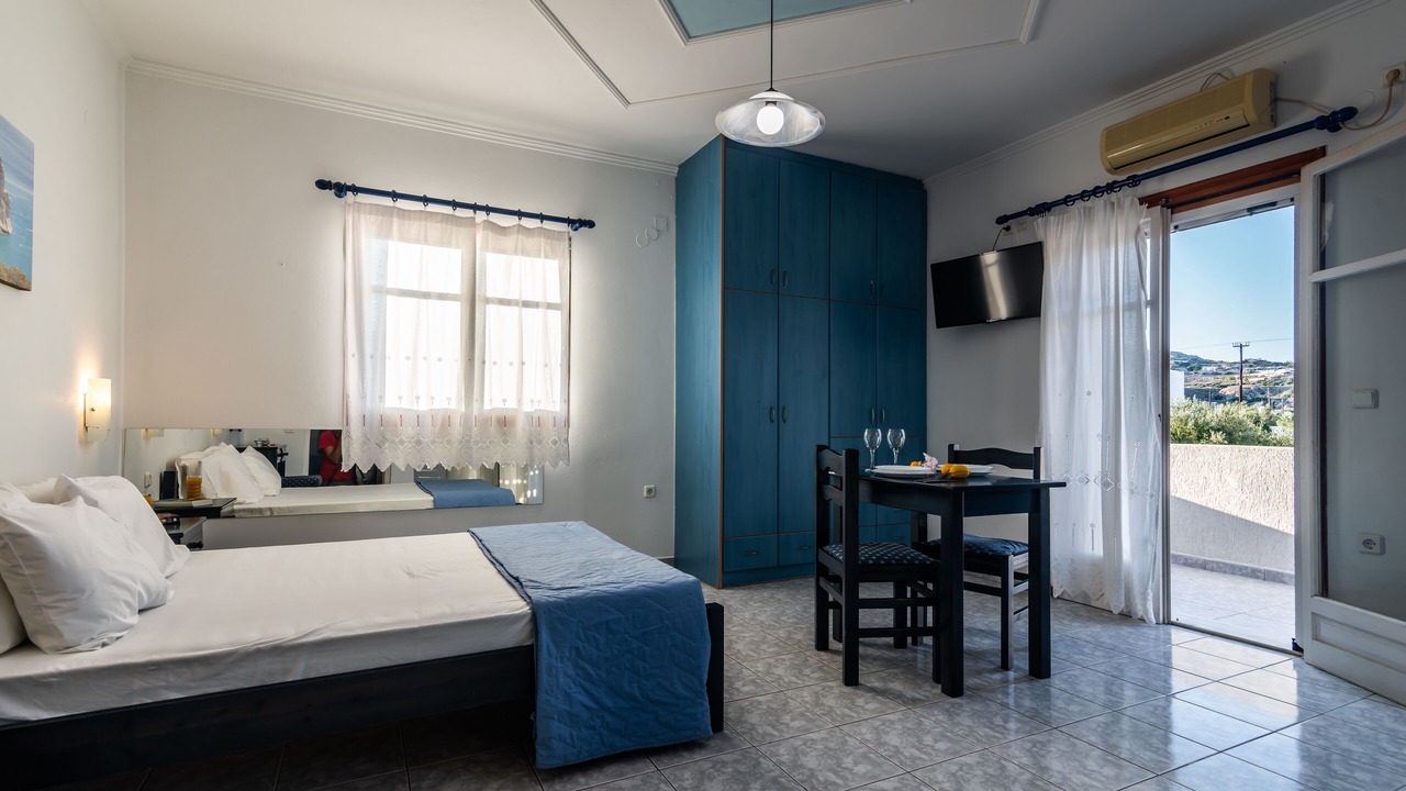 Photo of Bedroom in Adamas