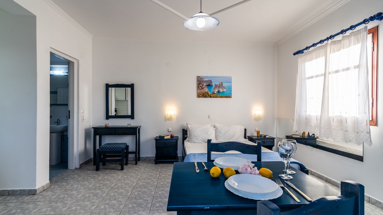 Photo of Bedroom in Adamas