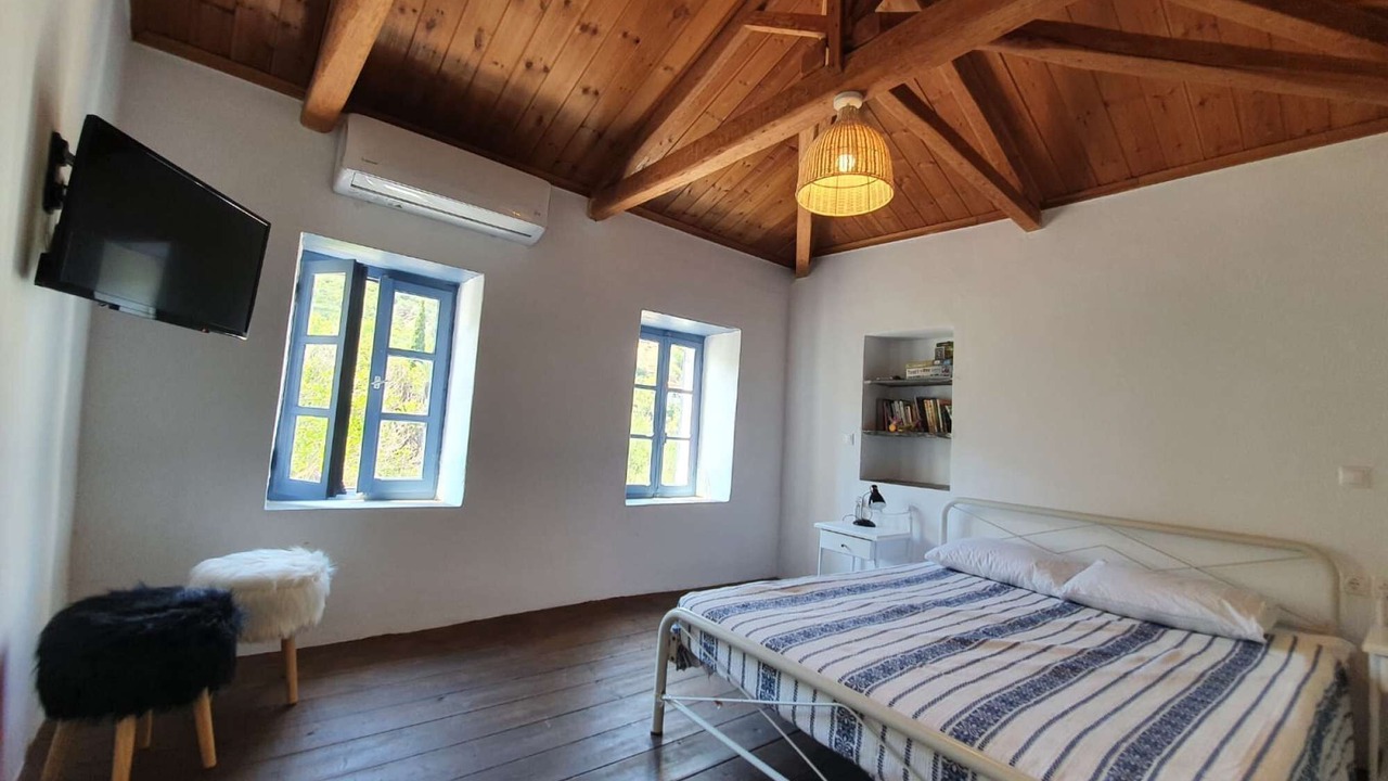 Photo of Bedroom in Karavas