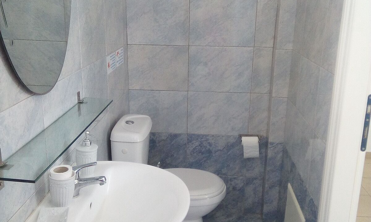Photo of Bathroom in Ampelas