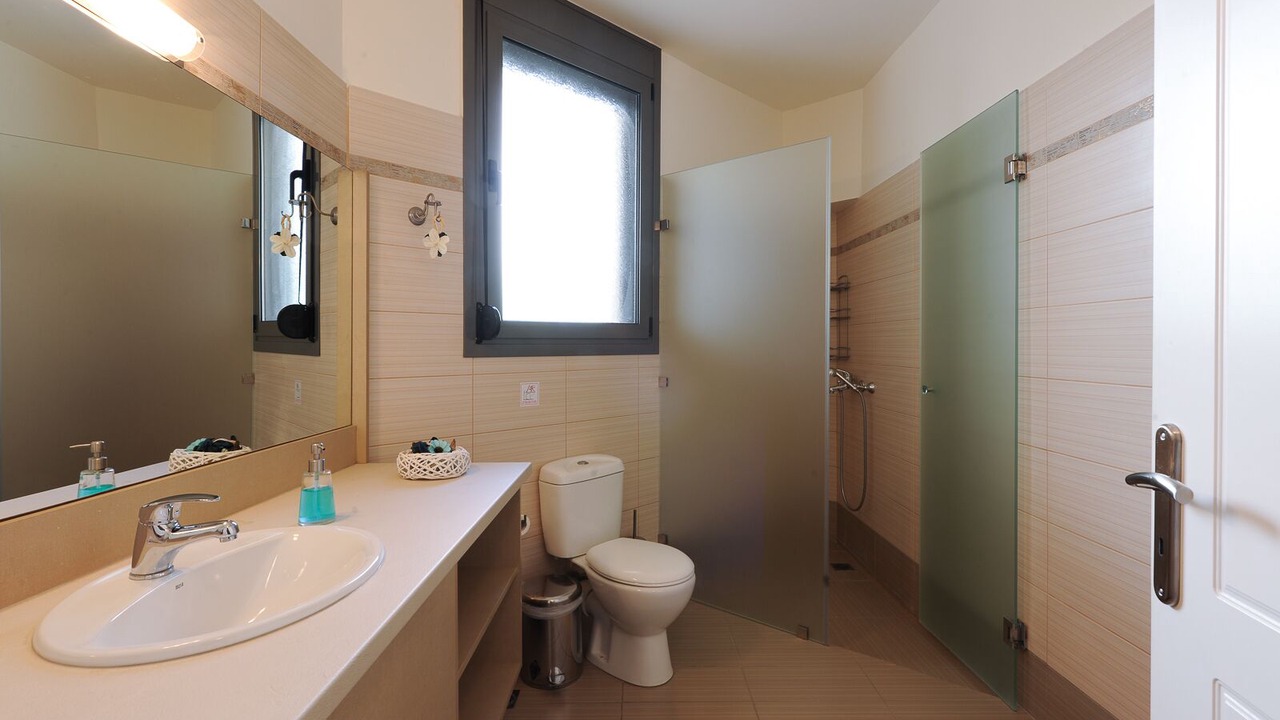 Photo of Bathroom in Marathon