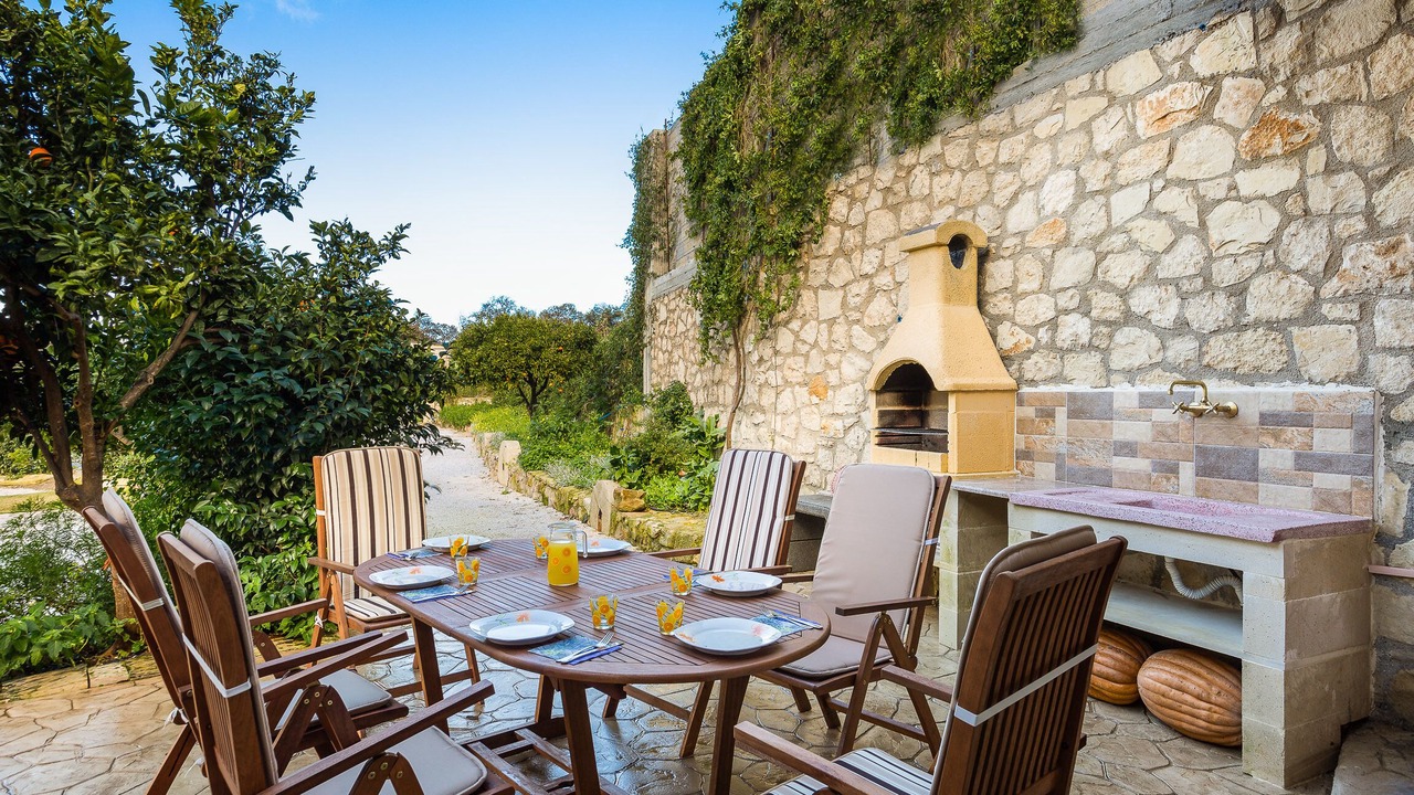 Photo of Outdoor in Monopari