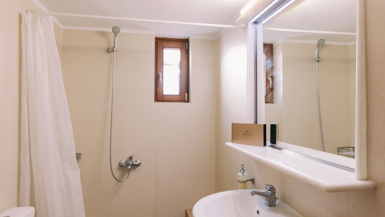 Photo of Bathroom in Naxos