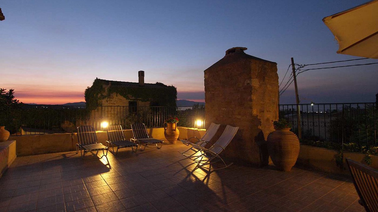 Photo of Patio Balcony in Pyrgos Psilonerou