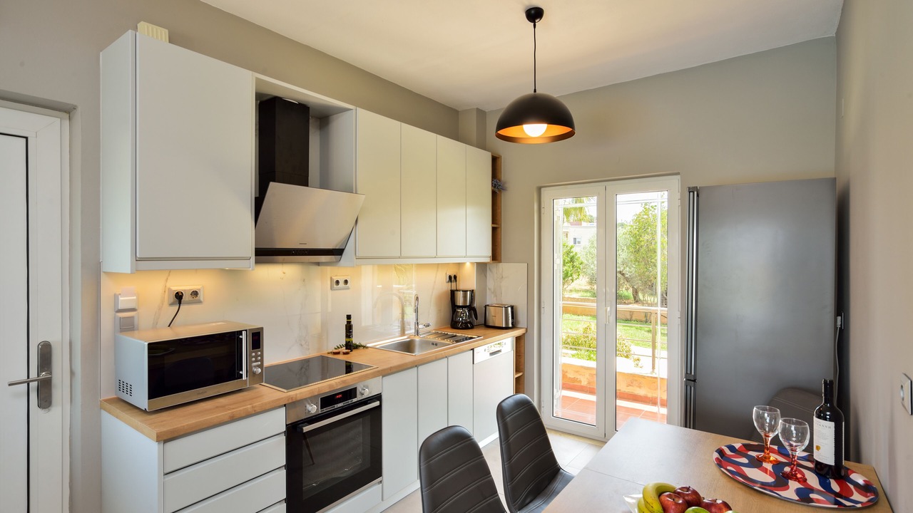 Photo of Kitchen in Makrys Tichos