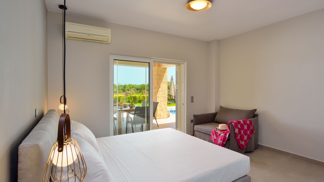 Photo of Bedroom in Makrys Tichos