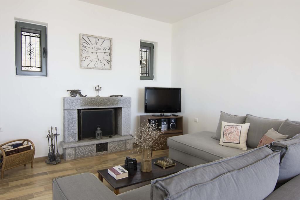 Photo of Livingroom in West Mani