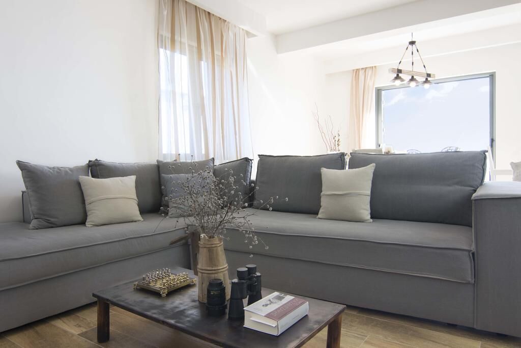 Photo of Livingroom in West Mani