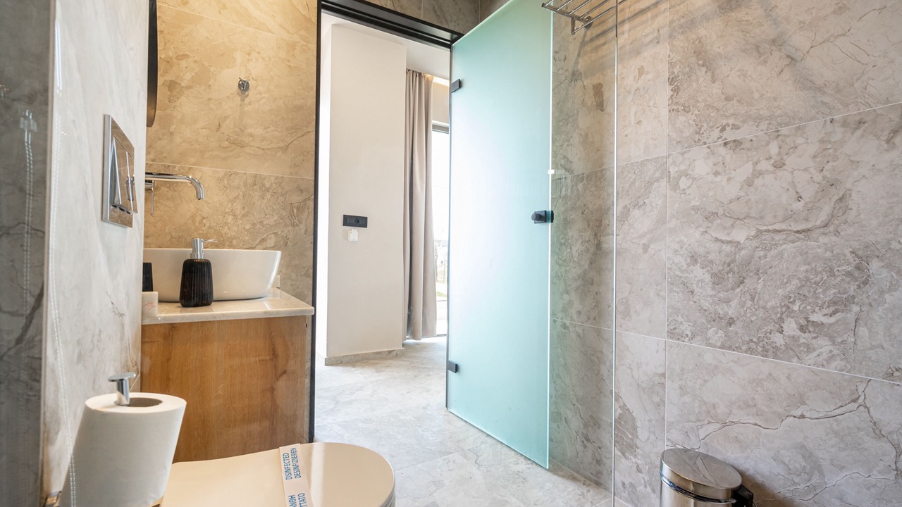 Photo of Bathroom in Rhodes Town