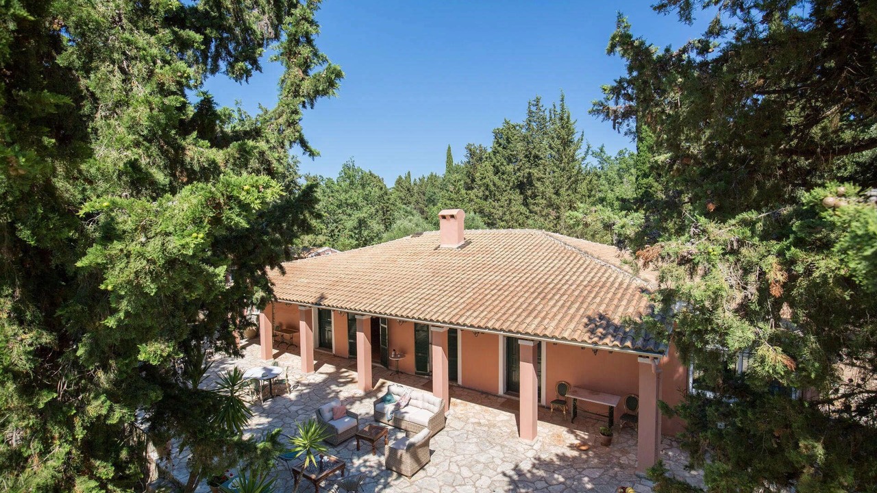 Photo of Outdoor in Perama