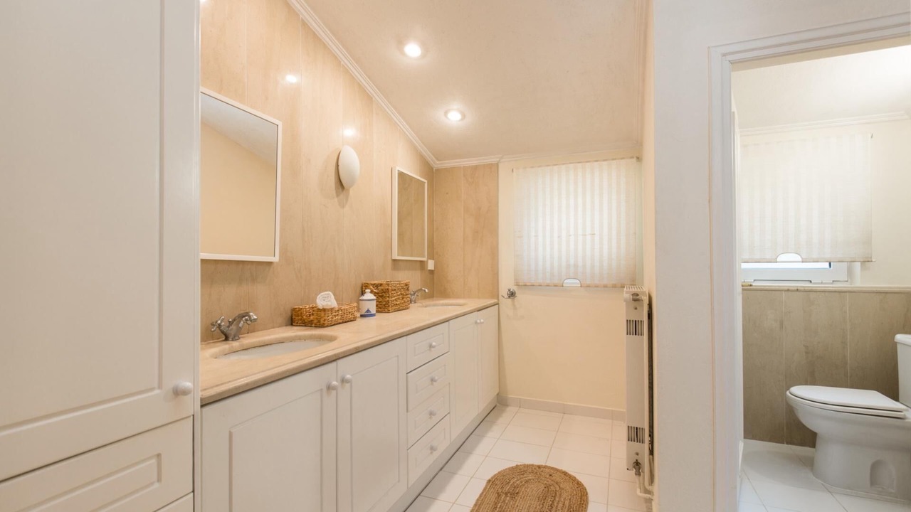 Photo of Bathroom in Perama