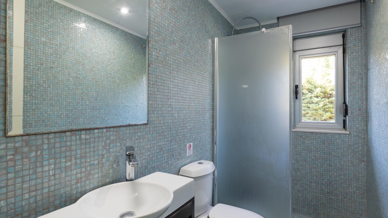 Photo of Bathroom in Ialyssos