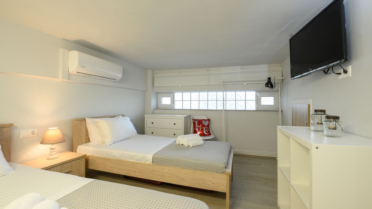 Photo of Bedroom in Kokkini Chani