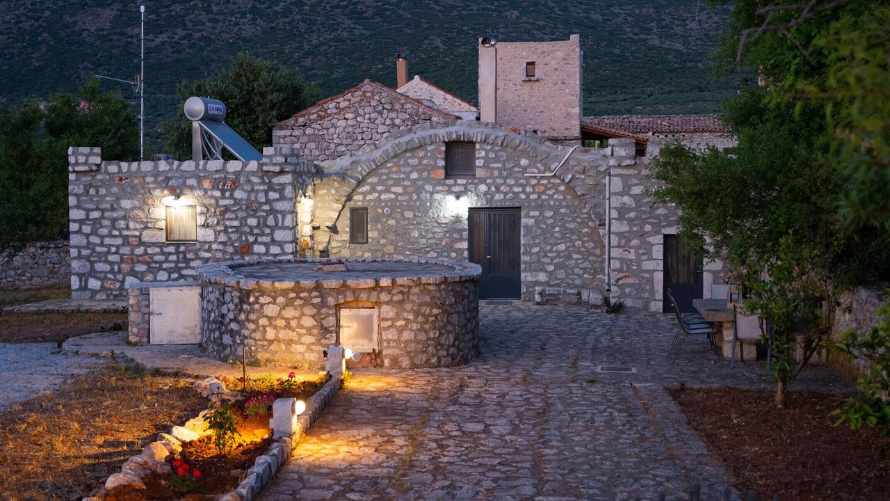 Photo of Outdoor in Omales
