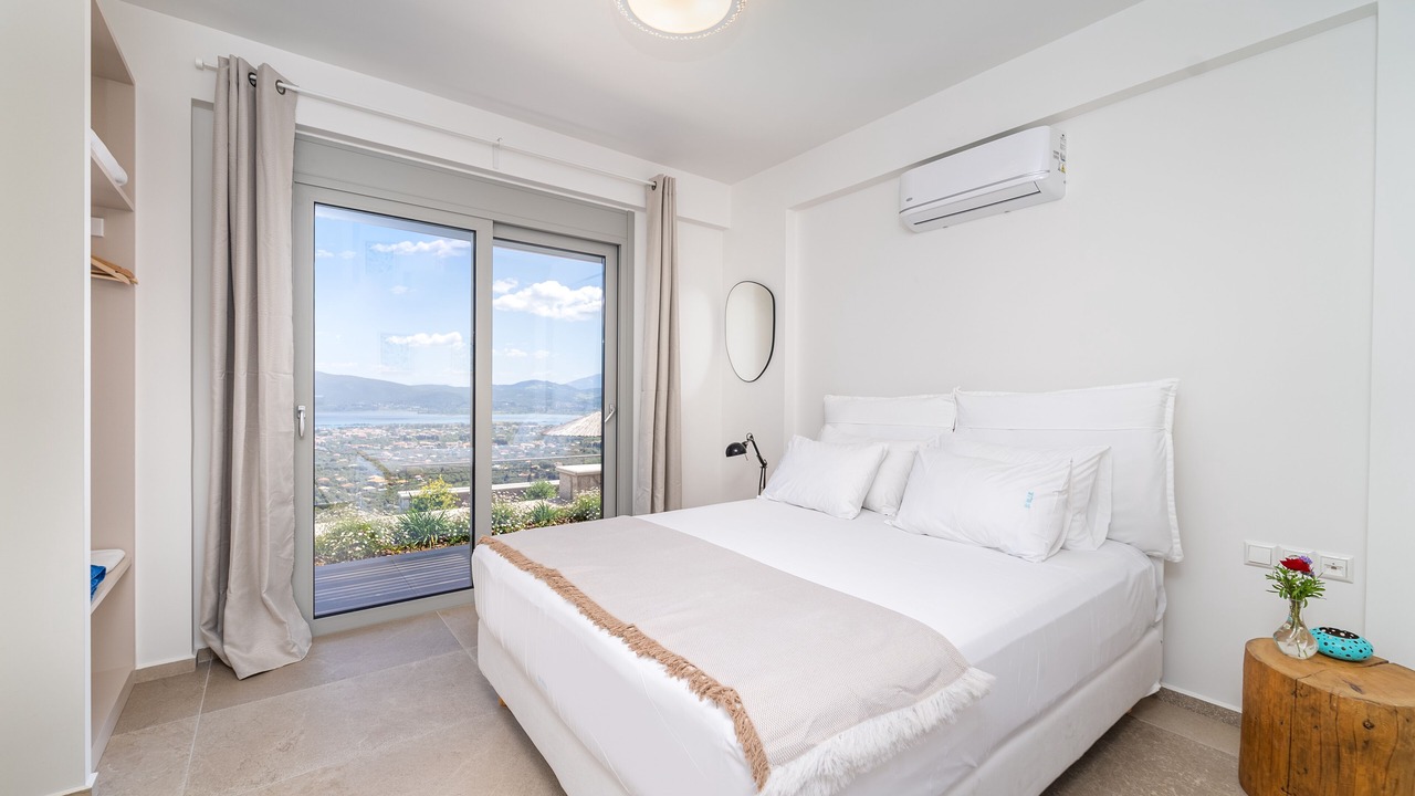 Photo of Bedroom in Apolpaina