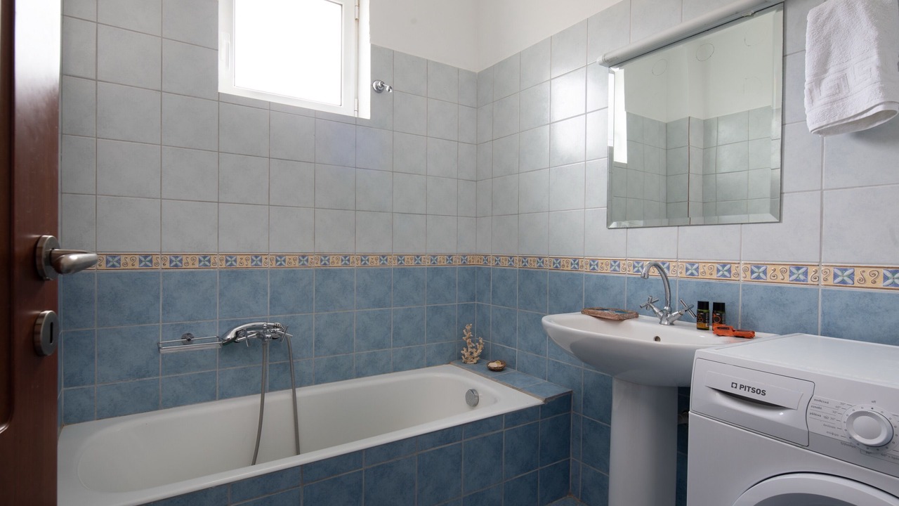 Photo of Bathroom in Fragkokastello