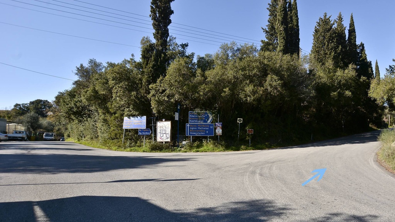 Photo of Outdoor in Kouramades