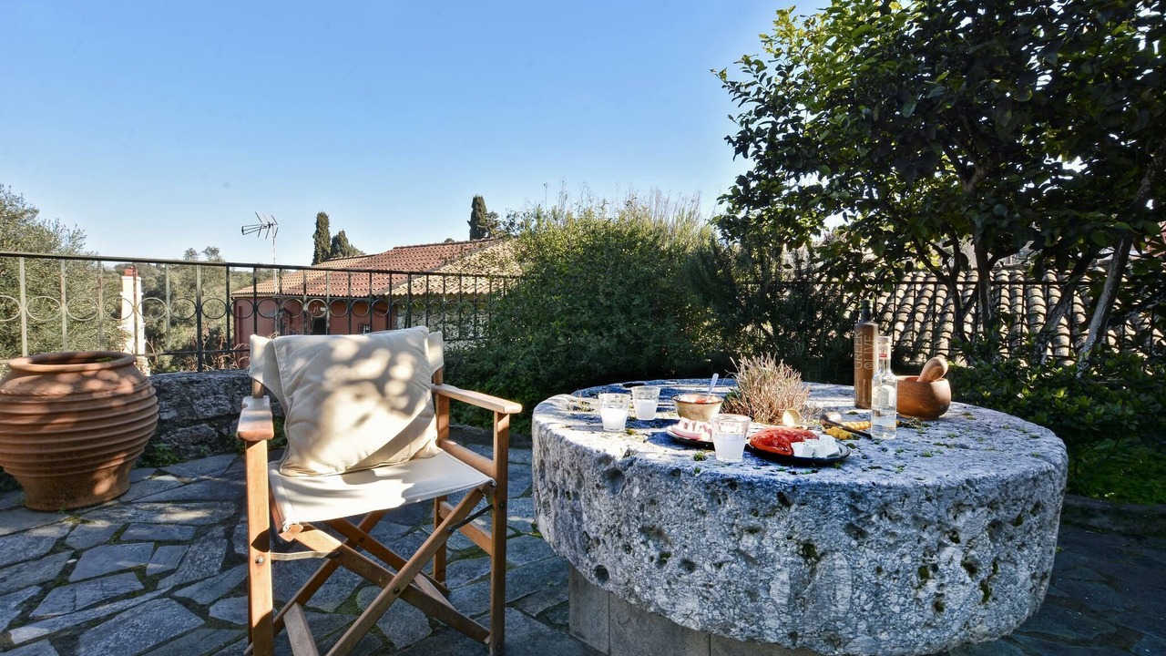 Photo of Outdoor in Kouramades