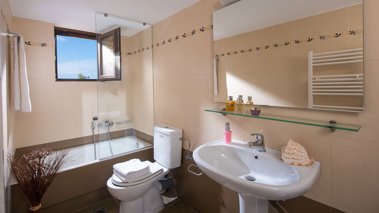 Photo of Bathroom in Prines
