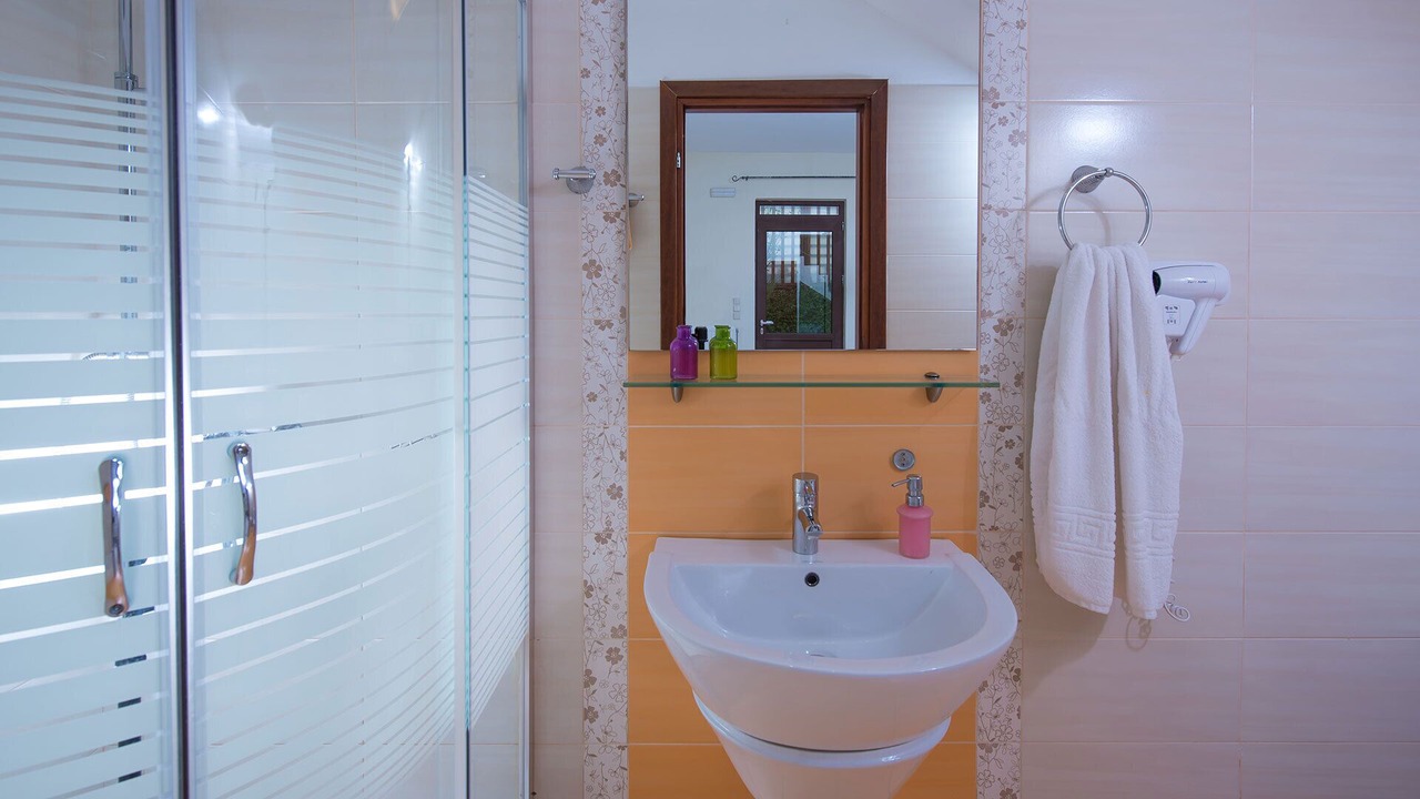 Photo of Bathroom in Prines