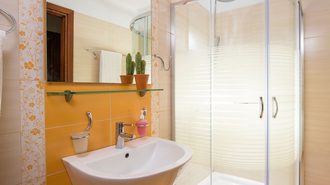 Photo of Bathroom in Prines