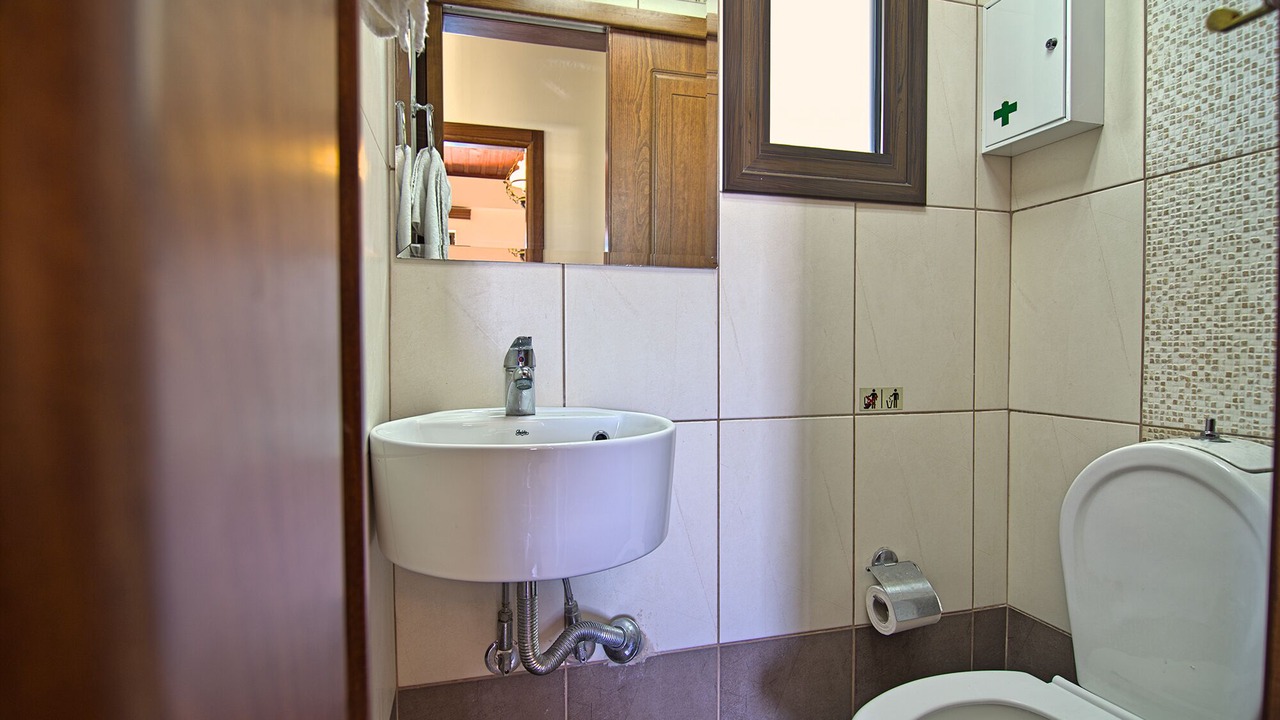 Photo of Bathroom in Polemarchi