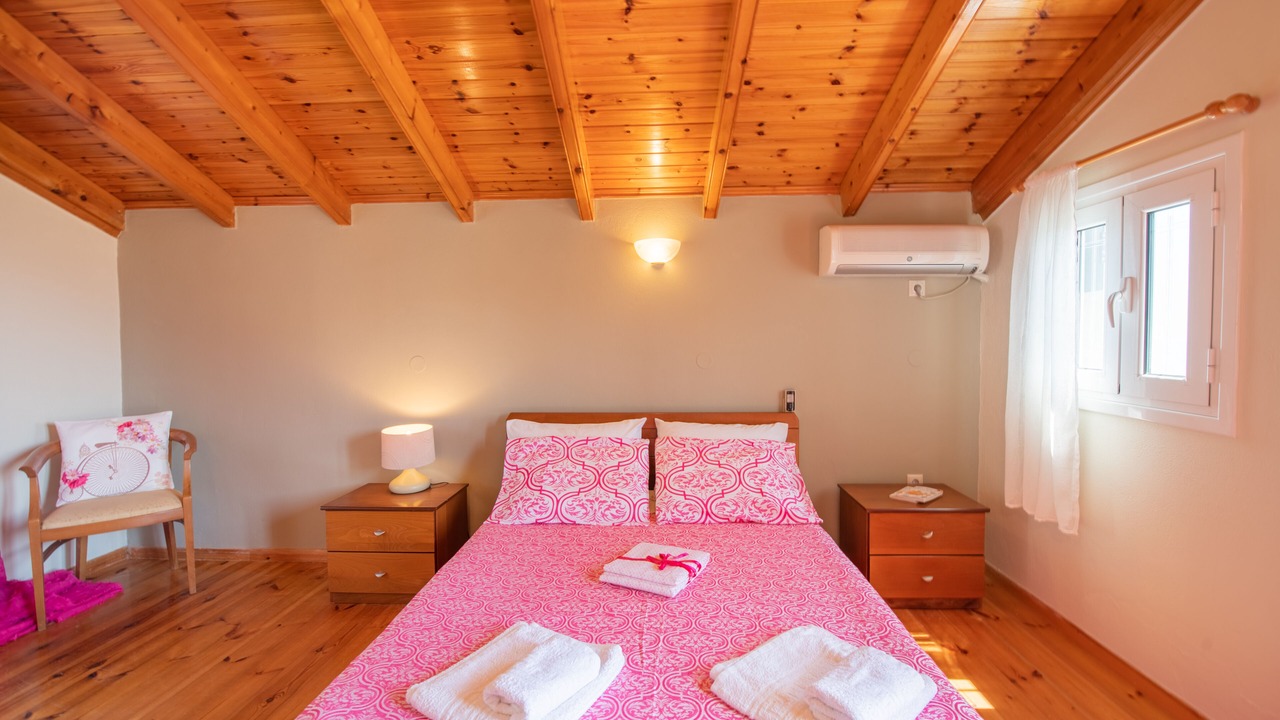 Photo of Bedroom in Sinarades