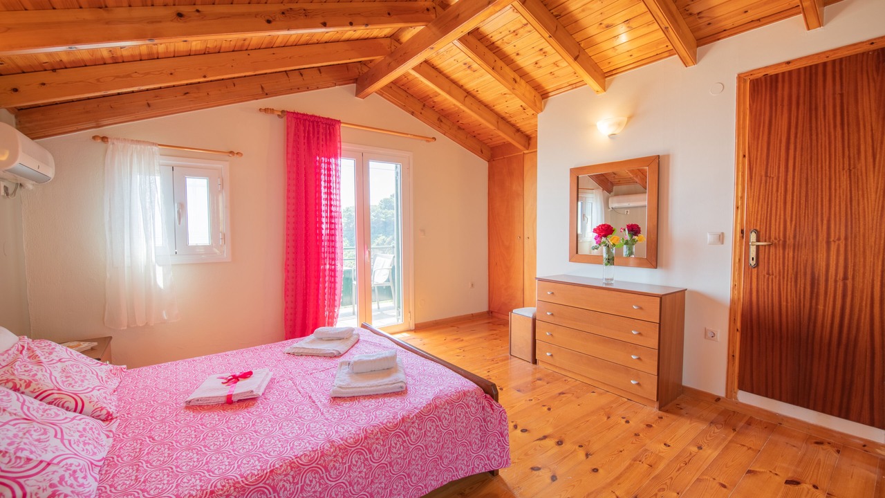Photo of Bedroom in Sinarades