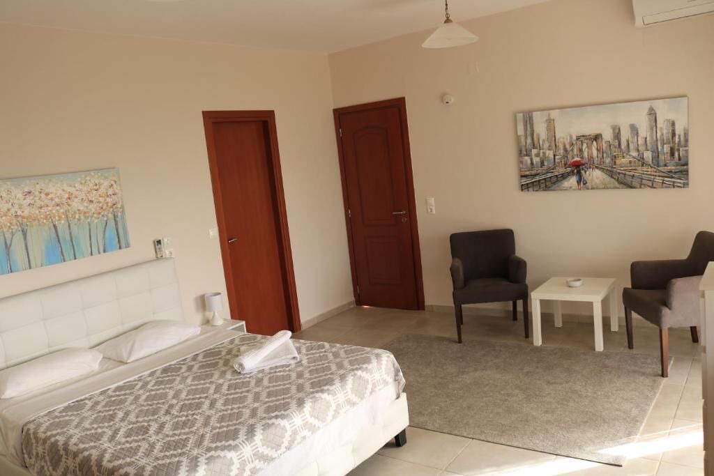 Photo of Bedroom in Exopoli