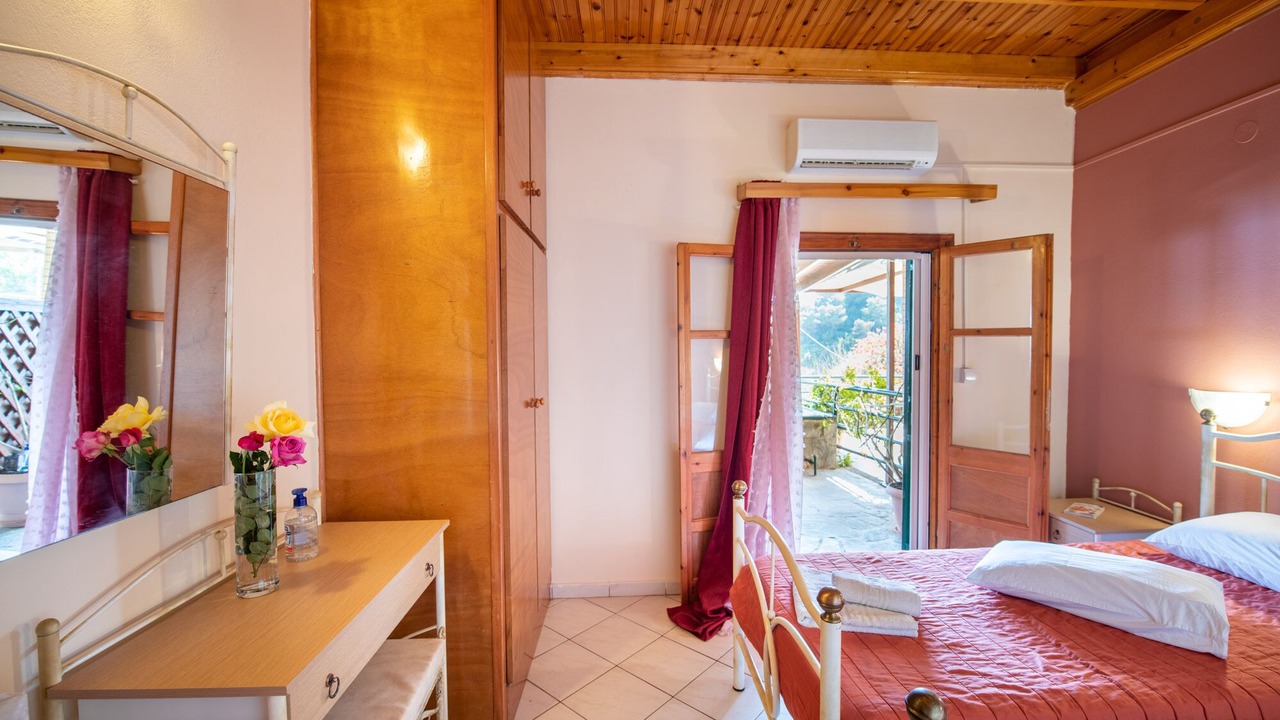 Photo of Bedroom in Sinarades