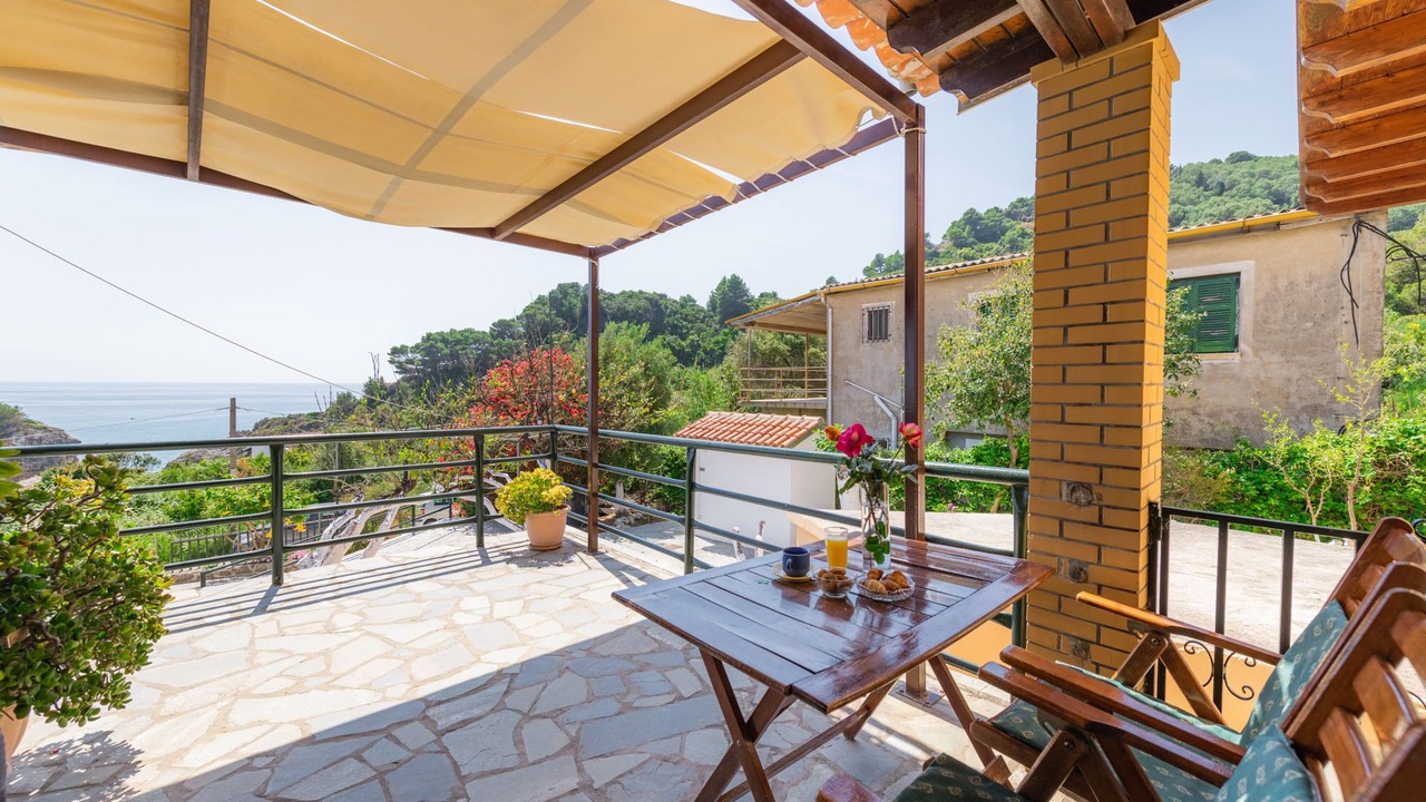 Photo of Outdoor in Sinarades