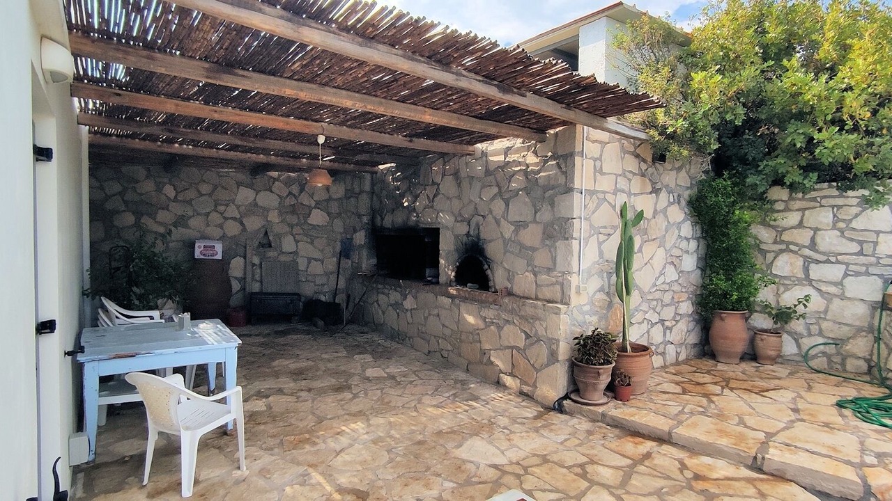 Photo of Patio Balcony in Minoa Pediada